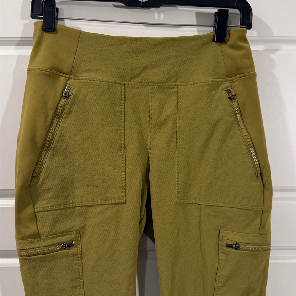 ATHLETA Headlands Hybrid Cargo Tight Tapestry Hike gold green 8 - Picture 3 of 5